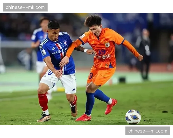 海口伊利队由吴挺运和廖志威两位教练共同执教，丰富战术思路屡获佳绩